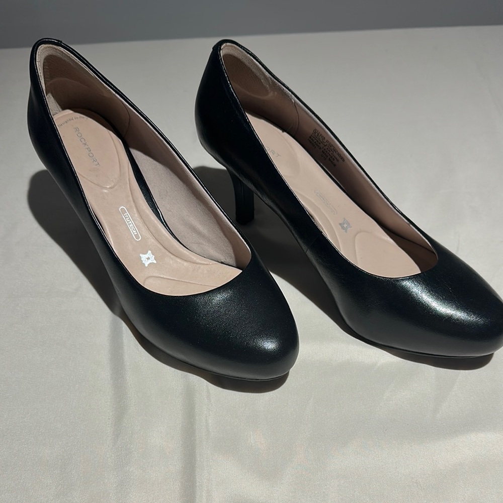 Rockport Seven to 7 Professional Black Heels. Timeless Elegance.